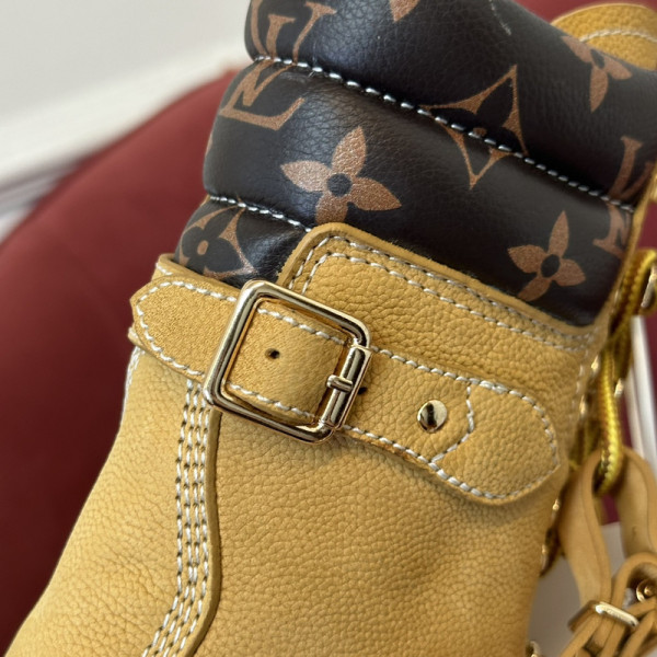 l0*is V*t0n boots