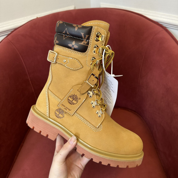 l0*is V*t0n boots