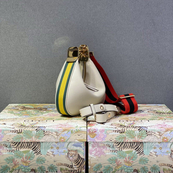 G*u*i attache small shoulder bag
