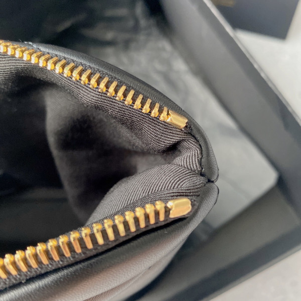 Y*L sade pouch in quilted lambskin