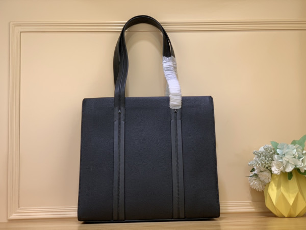 l0*is V*t0n  aerogram tote