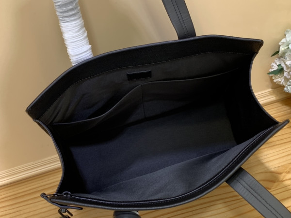 l0*is V*t0n  aerogram tote