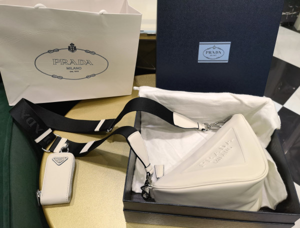 Pra*a triangle bag