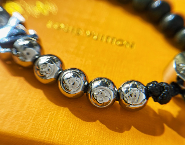 l0*is V*t0n bracelet