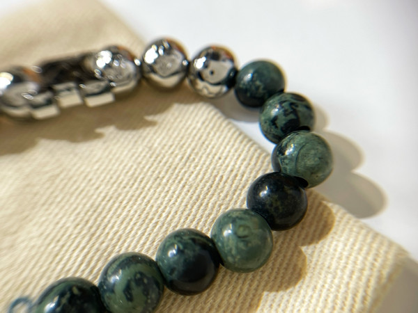l0*is V*t0n bracelet