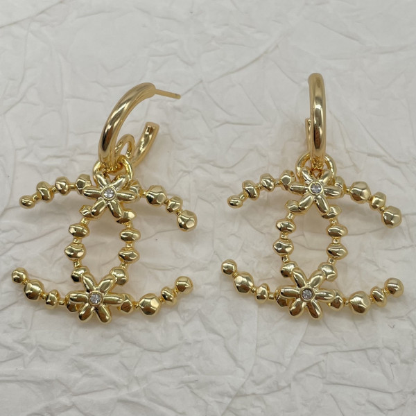 CL EARRINGS