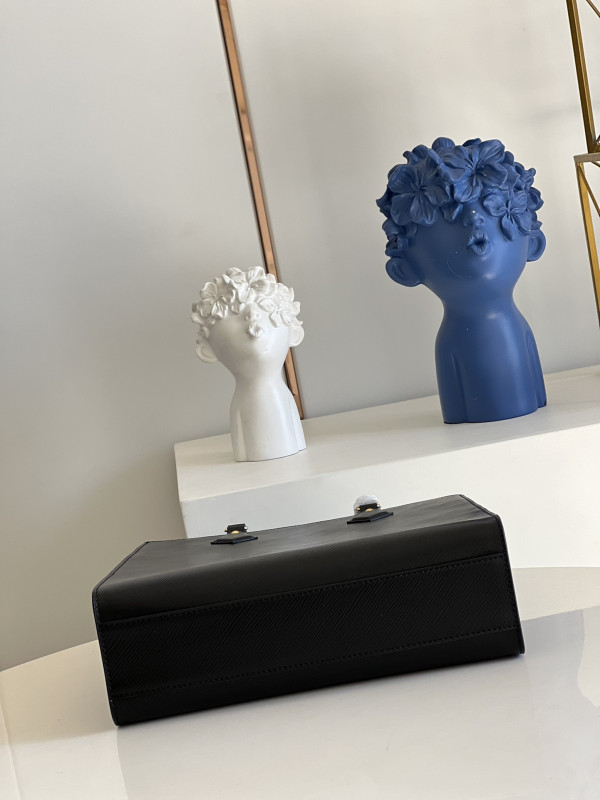 l0*is V*t0n petit sac plat