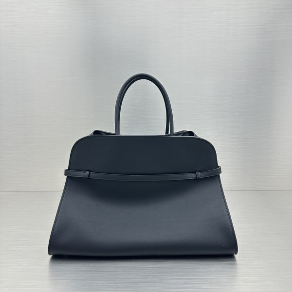 T*e R0w belt margaux