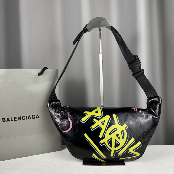 Ba*len*cia*ga everyday beltpack