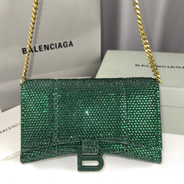 Ba*len*cia*ga hourglass wallet on chain