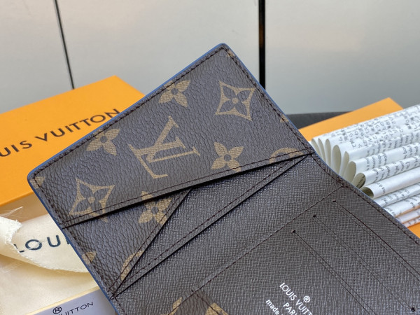 l0*is V*t0n pocket organizer