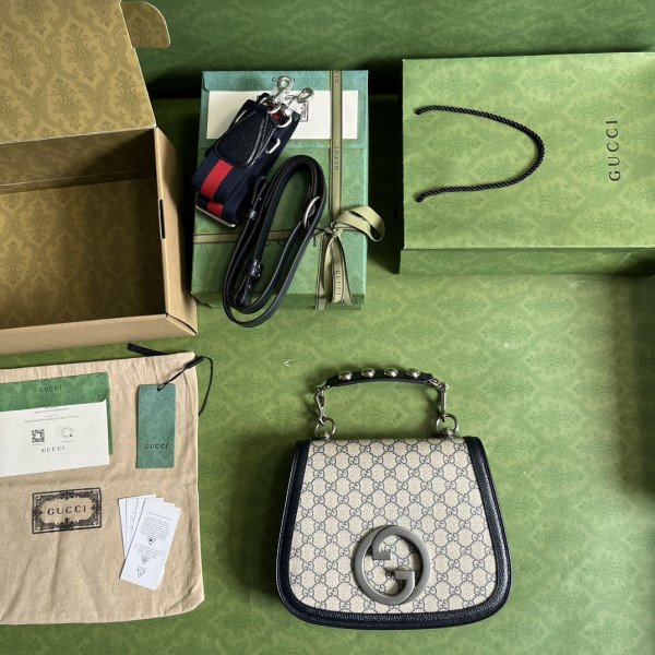 G*u*i blondie medium shoulder bag