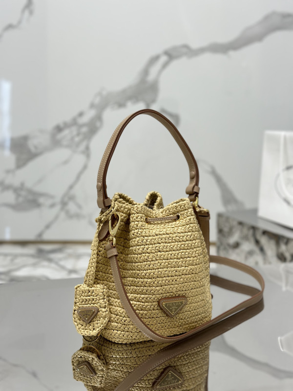 Pra*a bucket bag