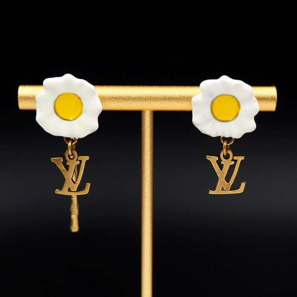l0*is V*t0n earrings