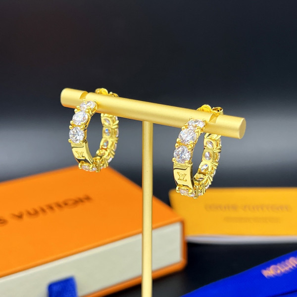 l0*is V*t0n earrings
