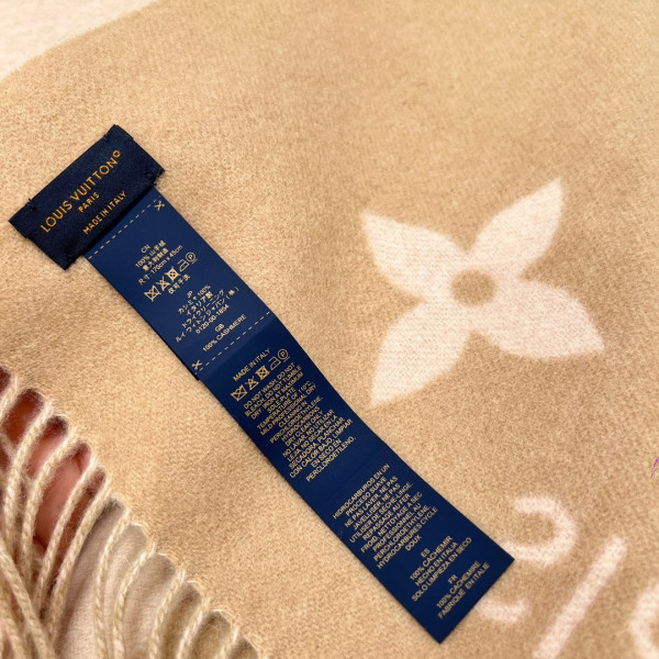 l0*is V*t0n reykjavik scarf