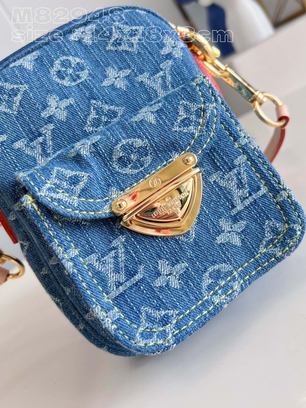 l0*is V*t0n fairfax pochette