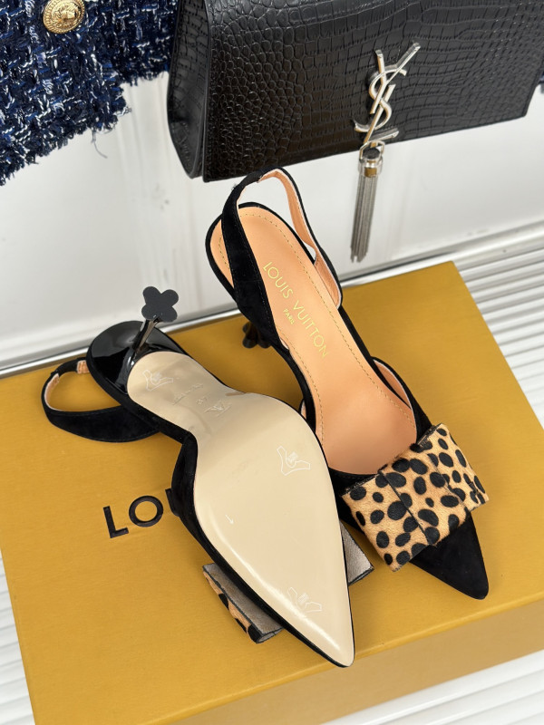 l0*is V*t0n heels
