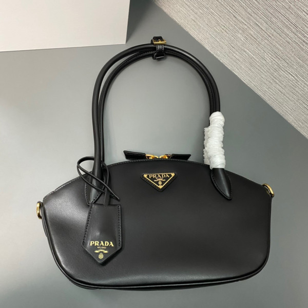 Pra*a leather handbag-31x16x11cm