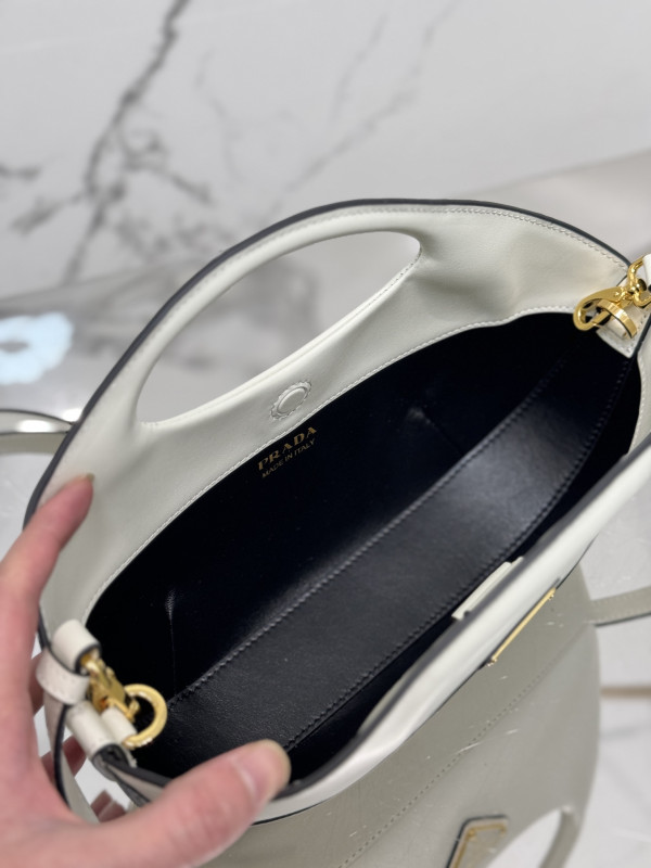 Pra*a crossbody bag 1ba421-30*20*5cm