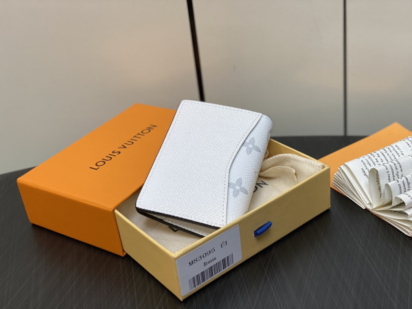 l0*is V*t0n pocket organizer-7.5*11.1*1 cm