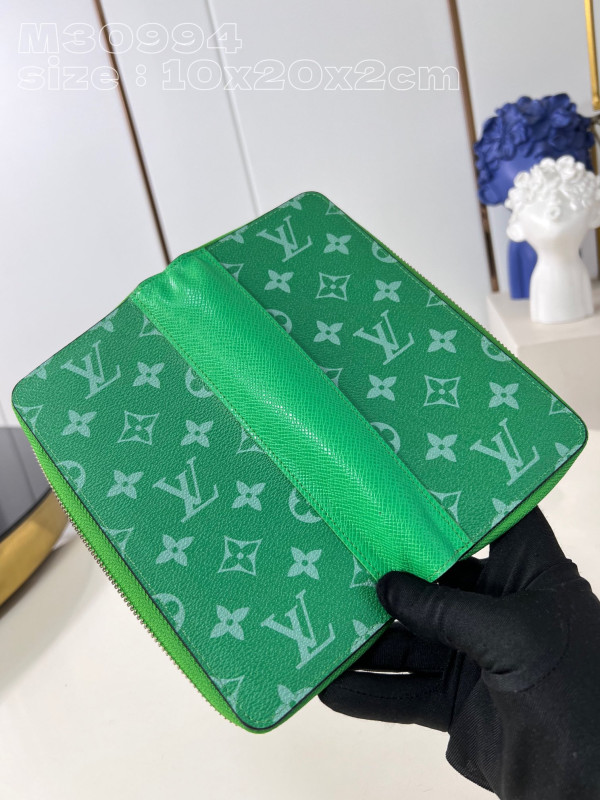 l0*is V*t0n zippy wallet-10*20*2 cm