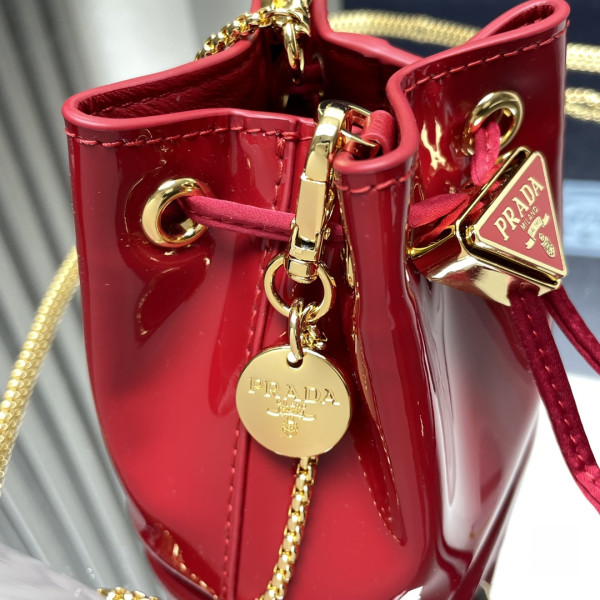 Pra*a  shearling bucket bag-9-9-6cm