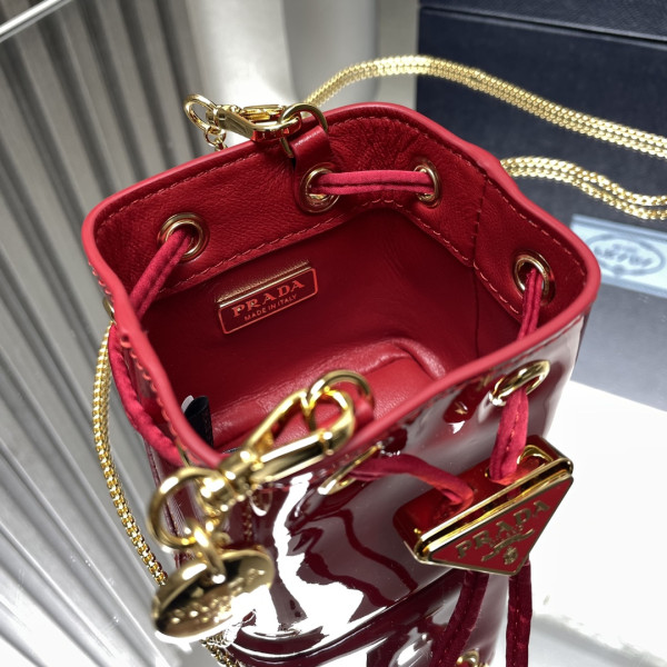 Pra*a  shearling bucket bag-9-9-6cm