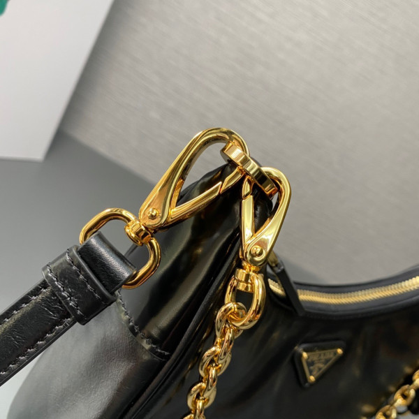 Pra*a re-edition 2005 saffiano bag-22*18*6.5cm