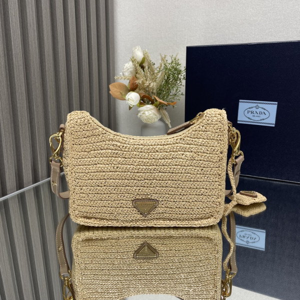 Pra*a hobo bag-23*17*6.5cm