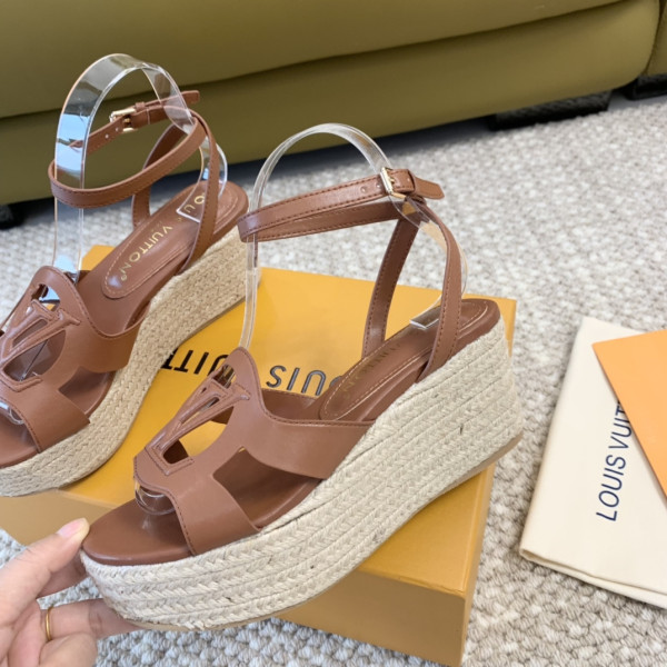 l0*is V*t0n heels sandals