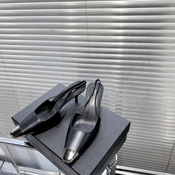 Sa**t Lau*nt heels