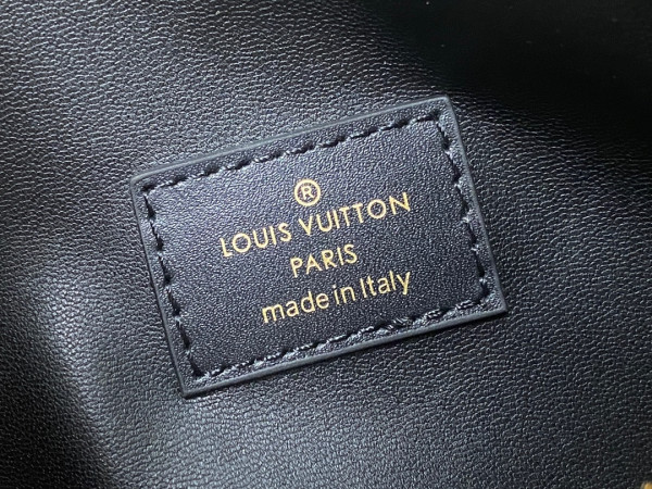 l0*is V*t0n side trunk pm-21*14*6cm