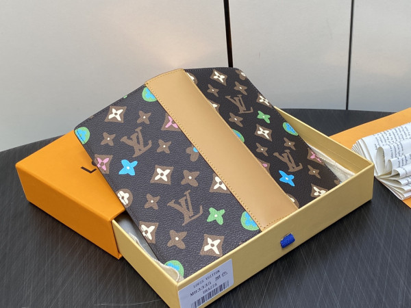 l0*is V*t0n brazza wallet-10*19*2cm