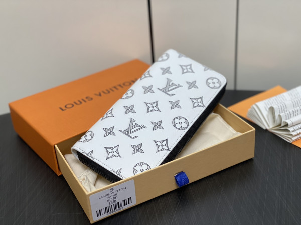 l0*is V*t0n zippy wallet-10*20*2 cm