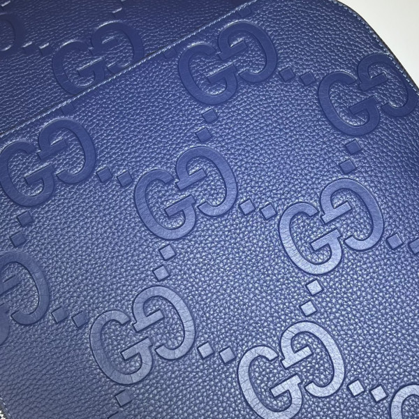 G*u*i backpack-32*42*16cm