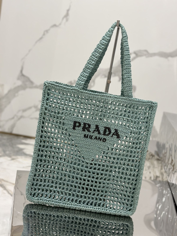 Pra*a crochet tote bag