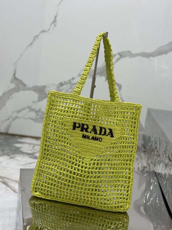Pra*a crochet tote bag