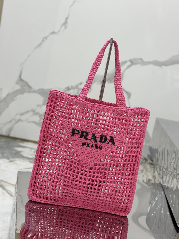 Pra*a crochet tote bag
