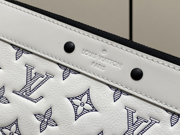 l0*is V*t0n pochette to-go-30*21.5*2cm