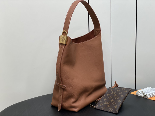 l0*is V*t0n low key hobo jh-31*35*18cm