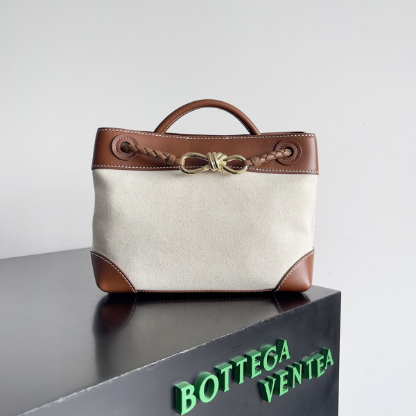 bo*te*ga Ve*ne*ta small andiamo-25*22*10.5cm