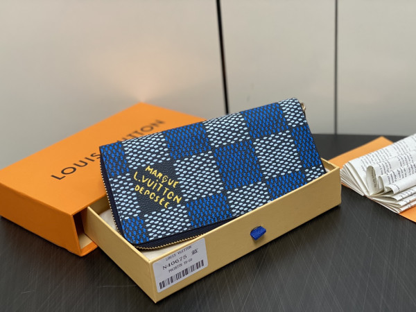 l0*is V*t0n zippy wallet-10*20*2 cm