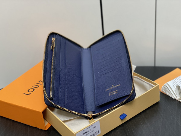 l0*is V*t0n zippy wallet-10*20*2 cm