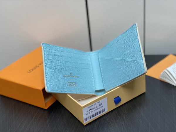 l0*is V*t0n multiple wallet-11.5*9*1.5cm