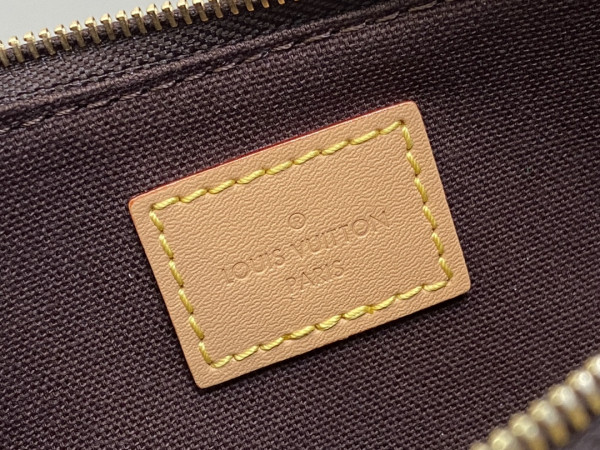 l0*is V*t0n liv pochette double -24.5*13.5*6.5cm