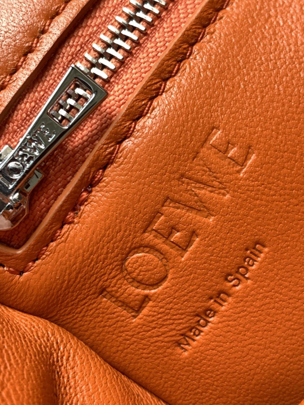 Lowee Goya Puffer leather shoulder bag-20*13*6CM