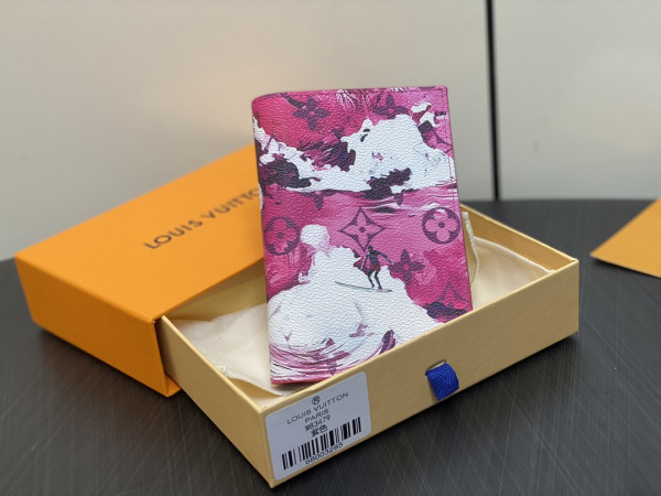 l0*is V*t0n passport cover-10*14*2.5cm