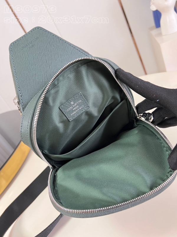 l0*is V*t0n avenue slingbag nm-31*20*7cm