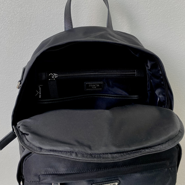 Pra*a backpack-29*40*17cm